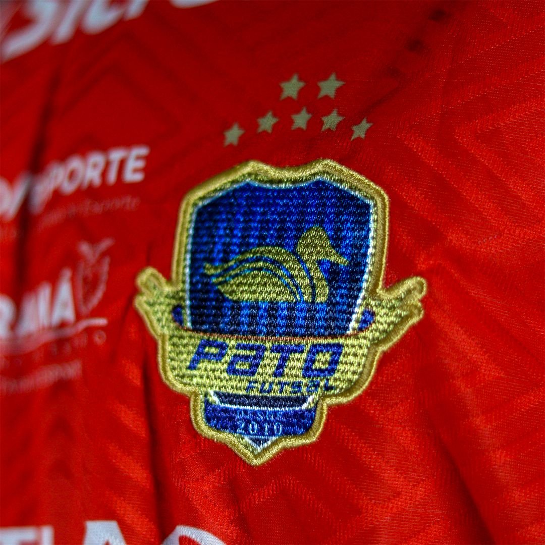 camisa vermelha de goleiro pato futsal 7